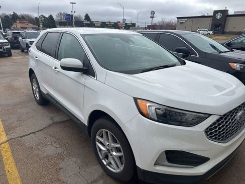 Used 2024 Ford Edge SEL AWD/4WD image 3
