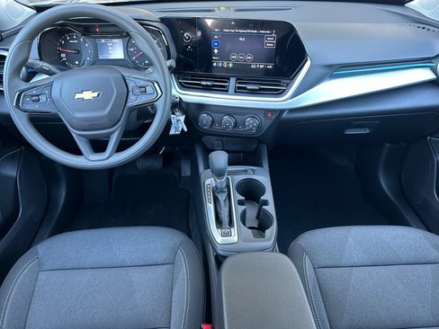 New 2026 Chevrolet Trax LS w/ LS Convenience Package FWD image 14
