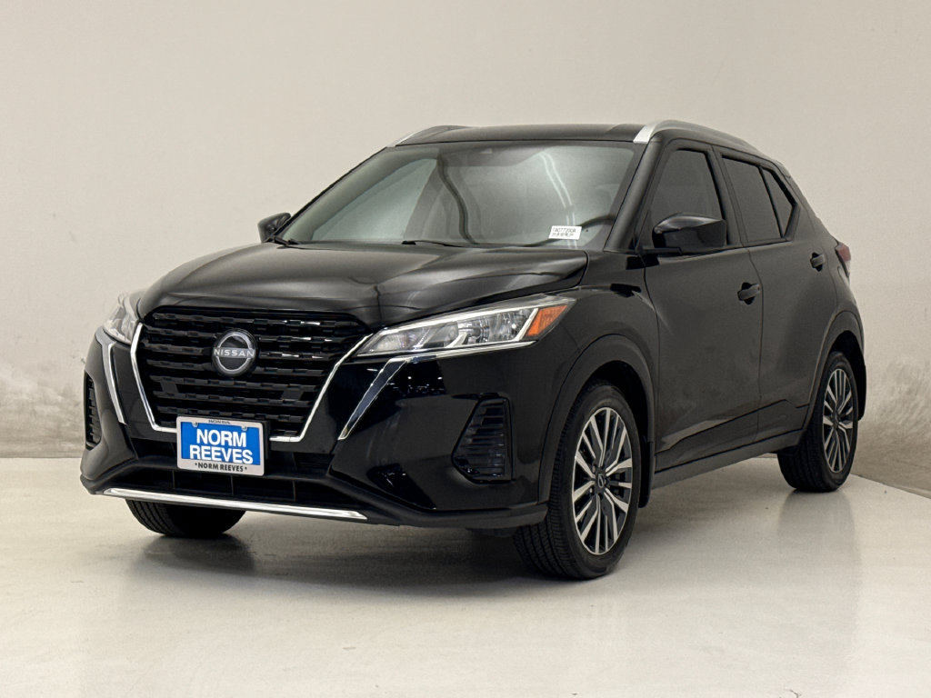Used 2024 Nissan Kicks SV FWD image 2