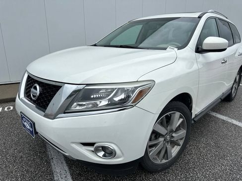 Used 2014 Nissan Pathfinder Platinum w/ Platinum Premium Package AWD/4WD image 2