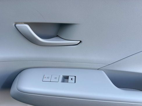 Used 2025 Hyundai Kona SEL FWD image 20