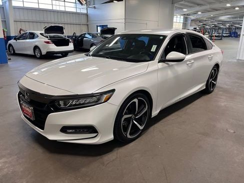 Used 2019 Honda Accord Sport image 7