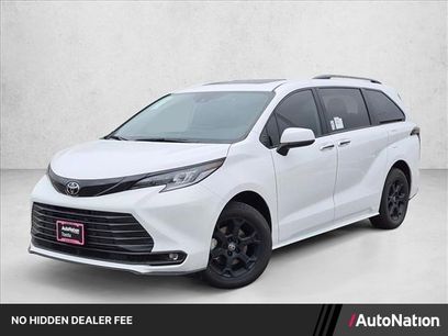 New 2026 Toyota Sienna XLE Woodland Edition