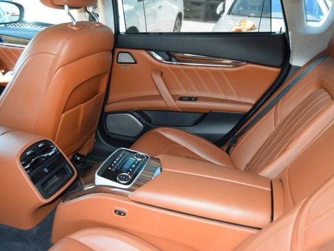 Used 2019 Maserati Quattroporte S GranLusso Q4 AWD/4WD image 27