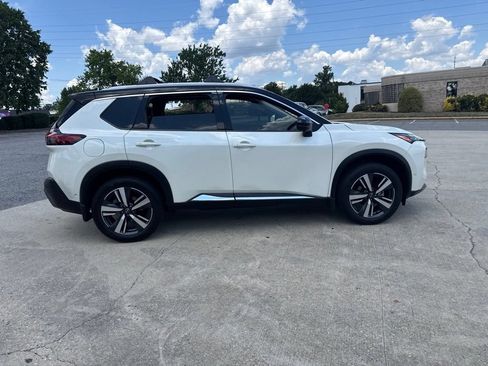 Used 2023 Nissan Rogue SL w/ SL Premium Package FWD image 8