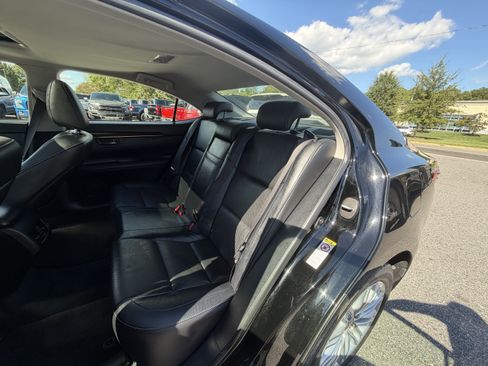 Used 2013 Lexus ES 350 w/ Luxury Pkg FWD image 15