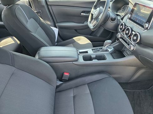 Used 2025 Nissan Sentra SV FWD image 21