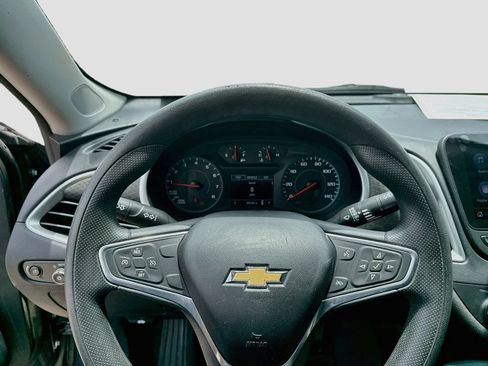 Used 2022 Chevrolet Malibu LT FWD image 13