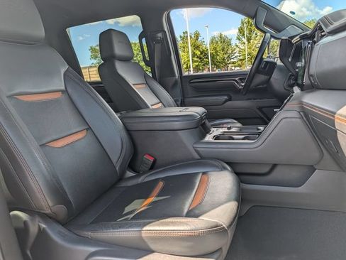 Used 2024 GMC Sierra 2500 AT4 w/ AT4 Premium Plus Package AWD/4WD image 14
