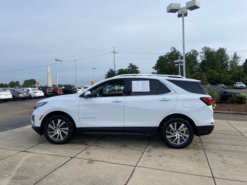 Used 2023 Chevrolet Equinox Premier AWD/4WD image 7