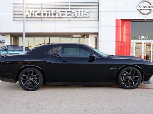 Used 2022 Dodge Challenger R/T RWD image 6