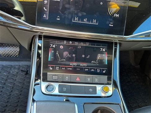 Used 2024 Audi Q8 Premium Plus image 19