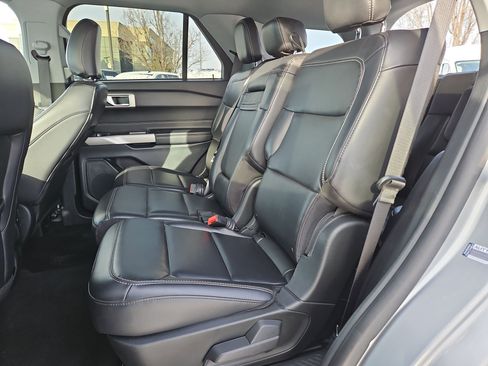 Used 2023 Ford Explorer XLT w/ Equipment Group 202A image 29