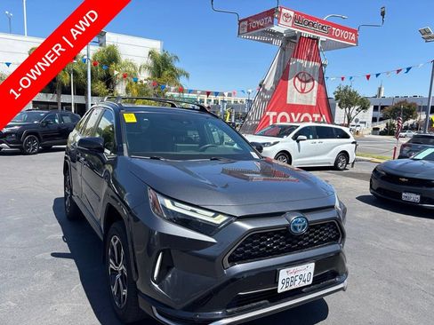 Used 2022 Toyota RAV4 XSE w/ Weather Package AWD/4WD image 2
