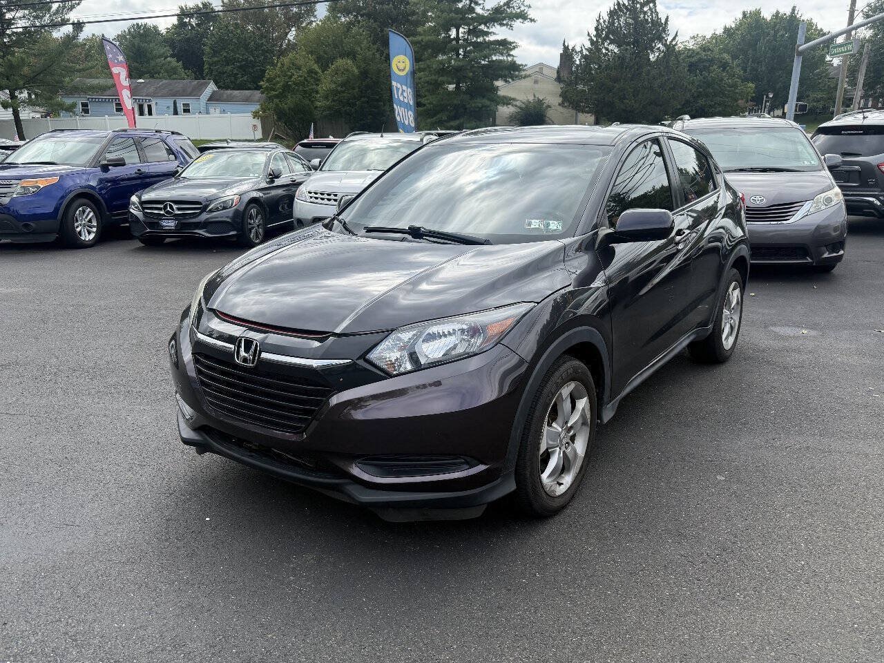 Used 2017 Honda HR-V LX image 5