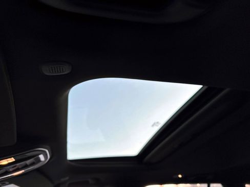 New 2025 Jeep Grand Cherokee 4WD image 12