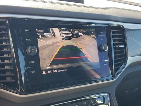 Used 2022 Volkswagen Atlas Cross Sport SEL R-Line image 27