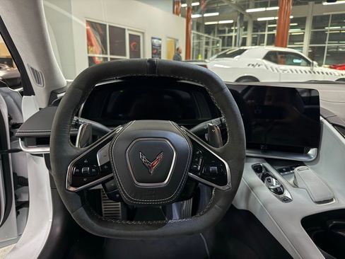 Used 2024 Chevrolet Corvette Stingray Premium Conv w/ Z51 Performance Package image 41