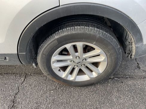 Used 2017 Ford Explorer FWD image 10