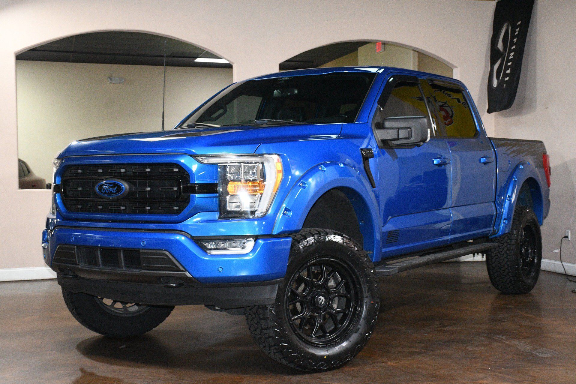 Used 2021 Ford F150 XLT w/ Equipment Group 302A High AWD/4WD image 4
