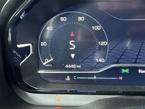 Used 2024 GMC Yukon Denali w/ Denali Reserve Package image 12