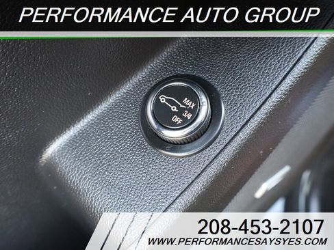 Used 2021 Chevrolet Traverse RS image 23