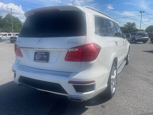 Used 2016 Mercedes-Benz GL 550 4MATIC image 9
