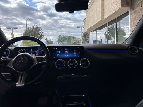 Used 2025 Mercedes-Benz GLA 250 image 17