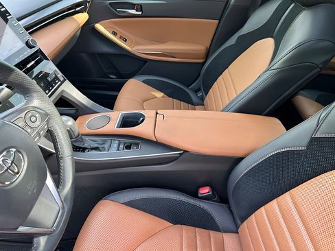 Used 2021 Toyota Avalon Touring image 21
