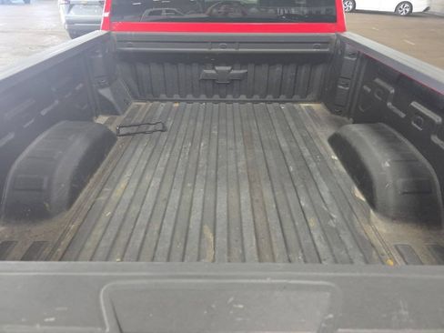 Used 2024 Chevrolet Silverado 2500 LT AWD/4WD image 4