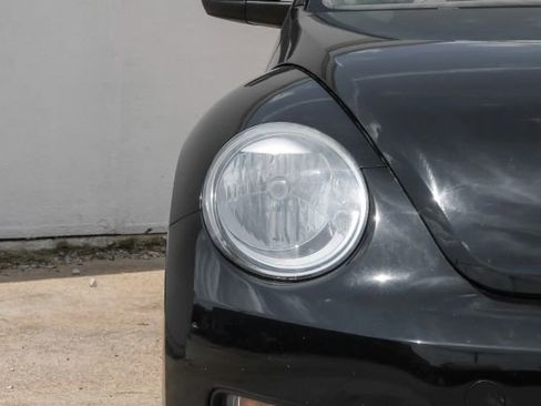 Used 2014 Volkswagen Beetle 1.8T image 38