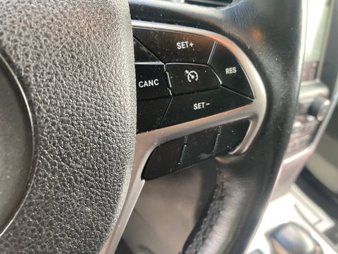 Used 2018 Jeep Grand Cherokee Limited AWD/4WD image 43