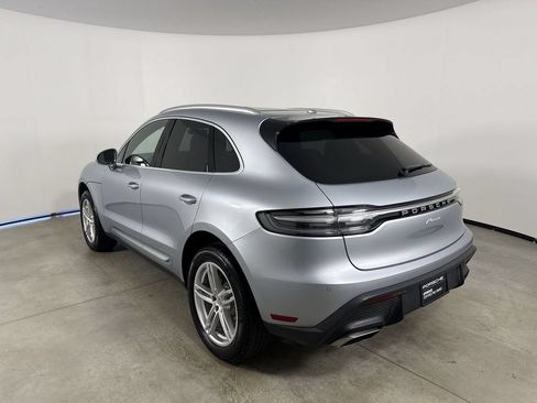 Certified 2026 Porsche Macan AWD/4WD image 3