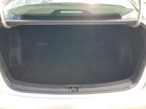 Used 2021 Toyota Corolla LE image 13