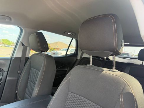 Used 2020 GMC Terrain SLE FWD image 25