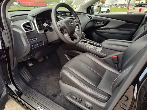 Used 2023 Nissan Murano SL image 2