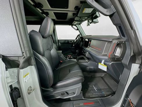 Certified 2026 Ford Bronco Raptor w/ Interior Carbon Fiber Pack AWD/4WD image 35