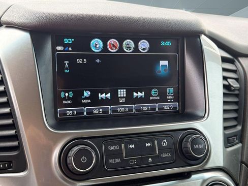 Used 2019 Chevrolet Suburban LT RWD image 22