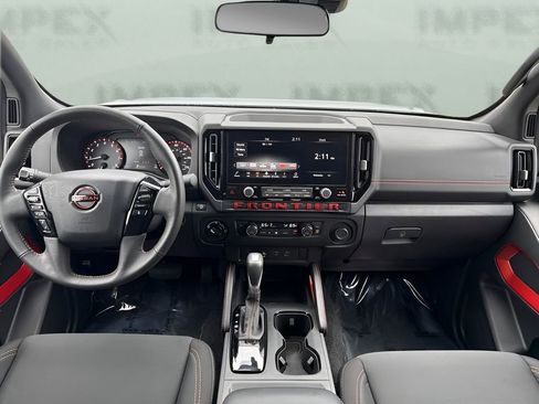Used 2025 Nissan Frontier PRO-4X AWD/4WD image 12