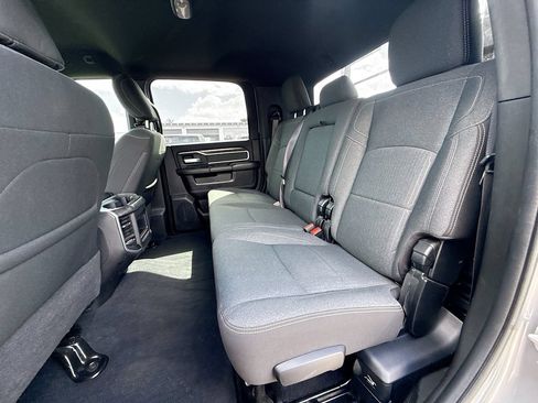 Used 2020 RAM 3500 Big Horn w/ Level 1 Equipment Group AWD/4WD image 25