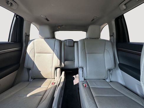 Used 2015 Toyota Highlander Limited FWD image 13