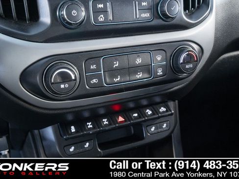 Used 2019 Chevrolet Colorado ZR2 w/ ZR2 Midnight Special Edition AWD/4WD image 18