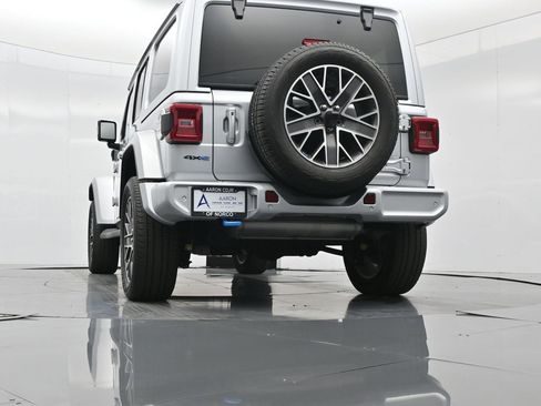 Used 2022 Jeep Wrangler Unlimited Sahara image 53