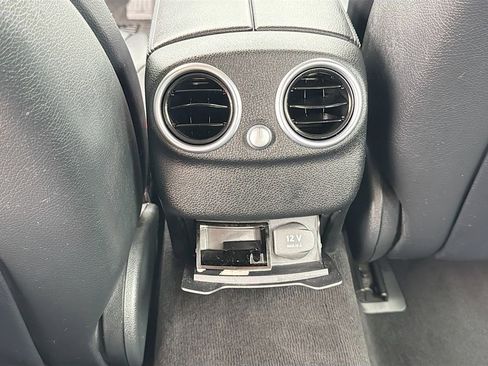 Used 2015 Mercedes-Benz C 300 4MATIC Sedan image 28