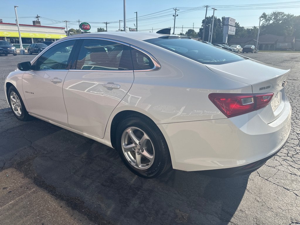 Used 2016 Chevrolet Malibu LS FWD image 3