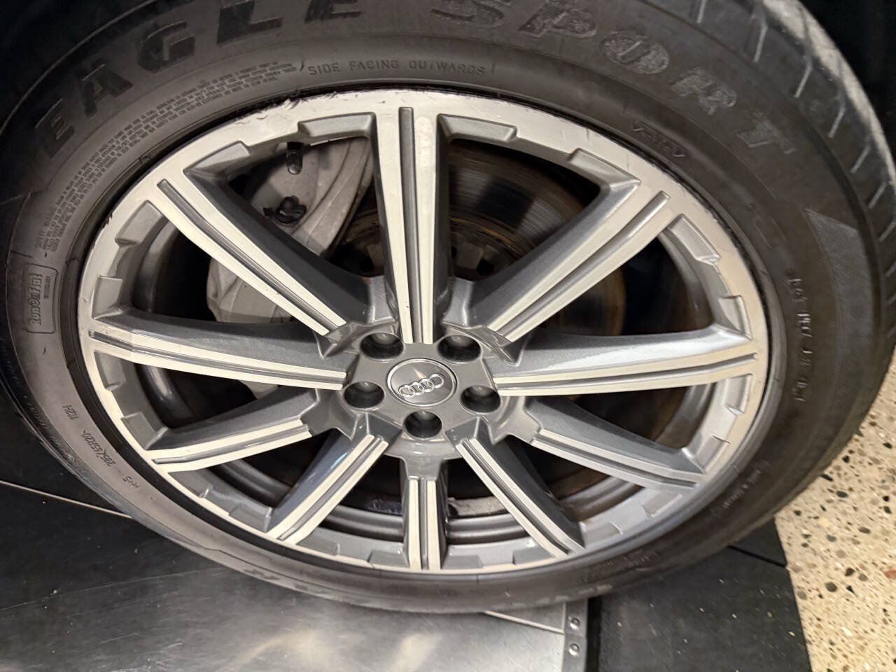 Used 2018 Audi Q7 3.0T Premium Plus AWD/4WD image 17