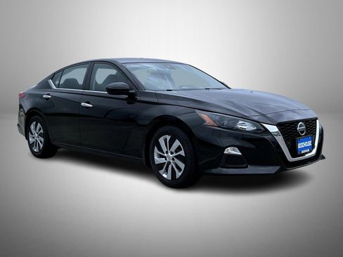 Used 2022 Nissan Altima 2.5 S FWD image 3