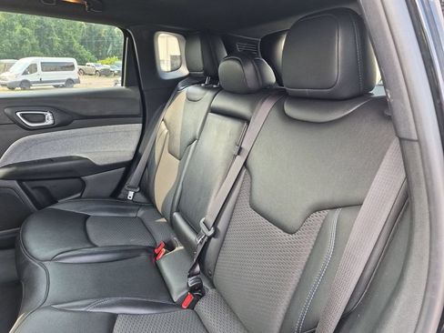 Used 2024 Jeep Compass Latitude AWD/4WD image 28