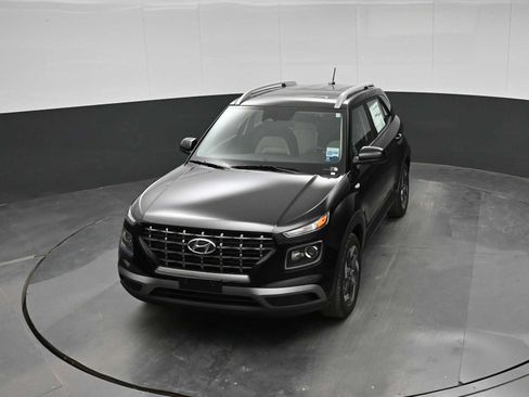 New 2026 Hyundai Venue SEL FWD image 28