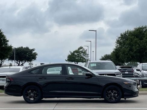 Used 2025 Honda Accord SE image 3